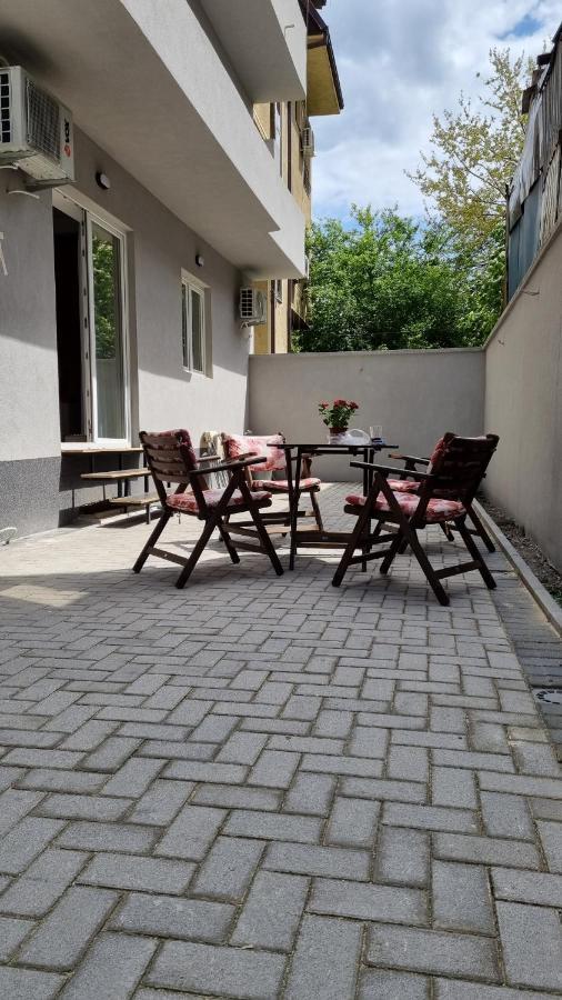 Lovely 1-Bedroom Rental Unit With Free Parking Skopje Exterior photo