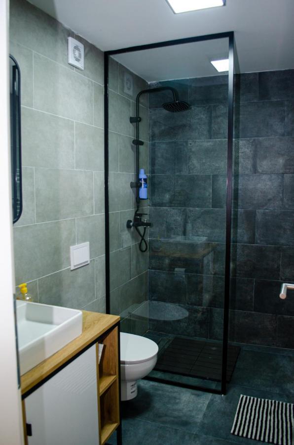 Lovely 1-Bedroom Rental Unit With Free Parking Skopje Exterior photo